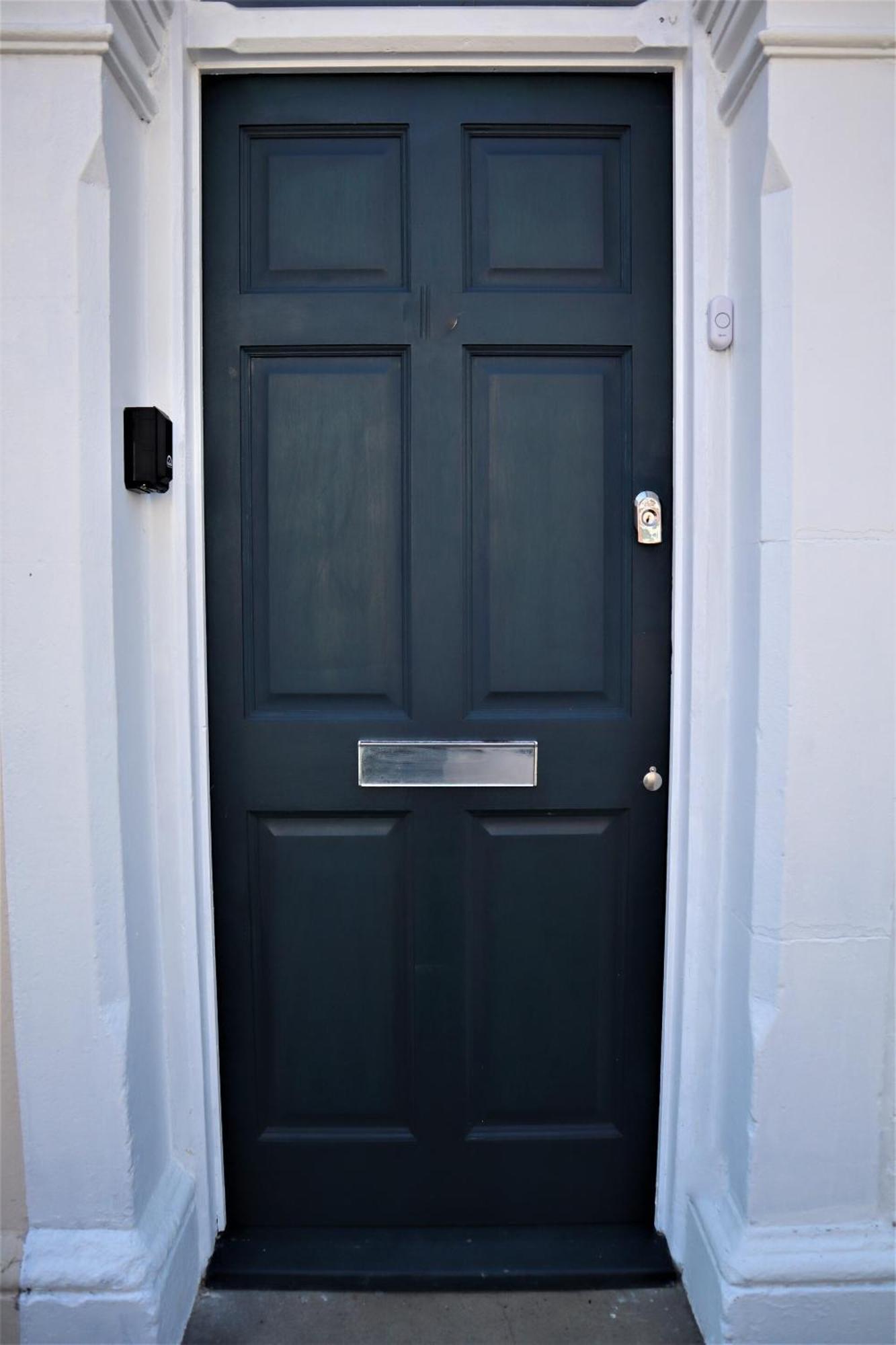 Victoria 4 Bedroom Serviced House Short Lets - Near Northampton Gen Hosp & Town Centre Экстерьер фото